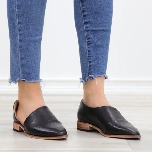 Black Opened Side Pointy Slip On Flat Loafer - Picture 3 of 11